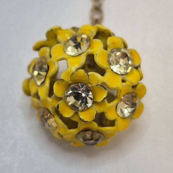 Vintage Yellow Enameled Floral Dangle Drop Clip-on Earrings with Rhinestones - Picture 3 of 9